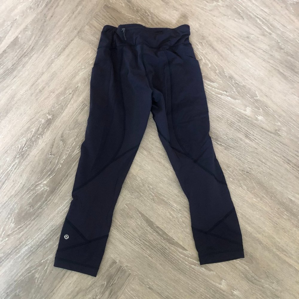 Navy High-Rise Crop Leggings | Lululemon | Size 6 - Picture 2 of 3